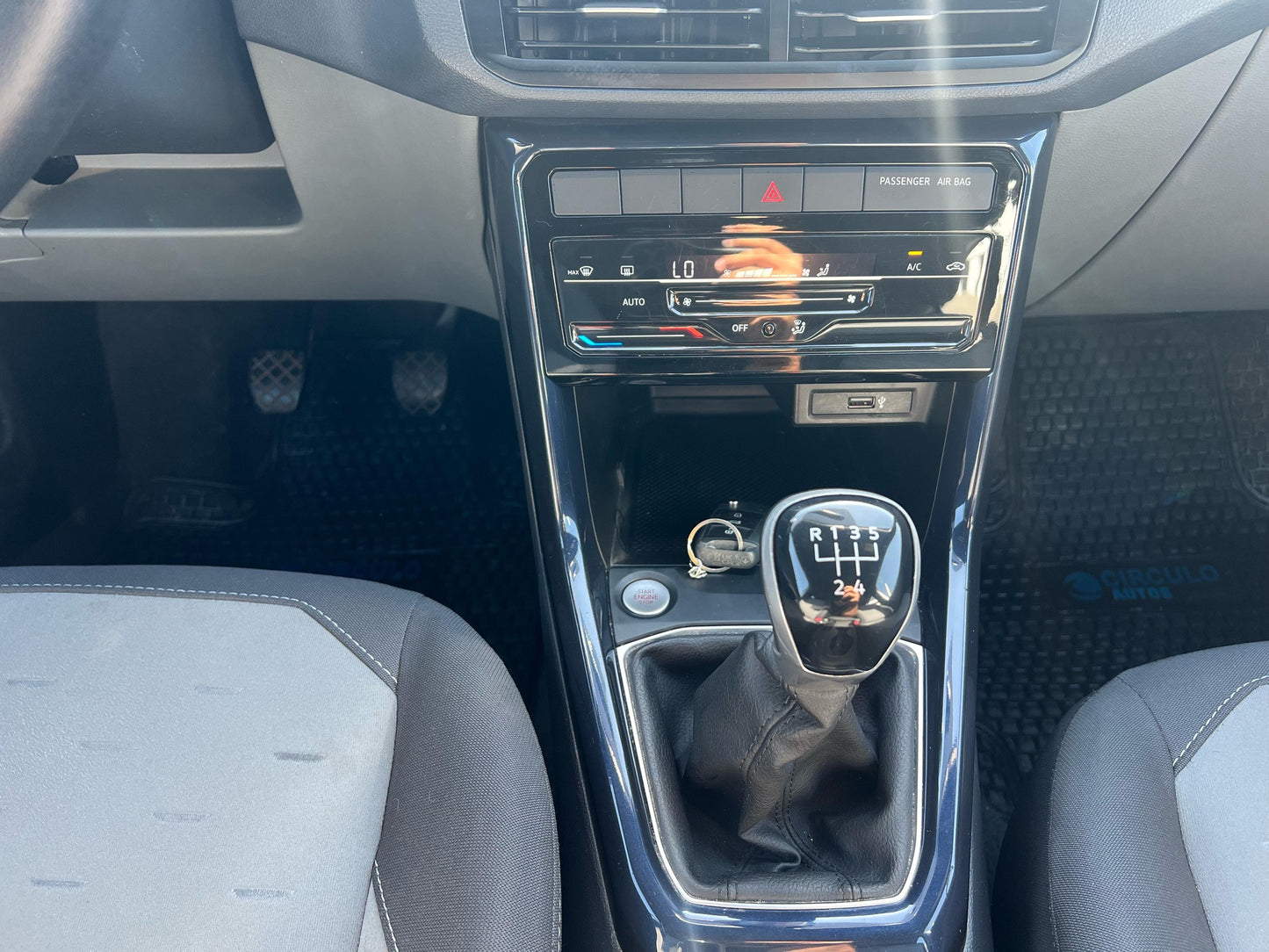 VENDIDA - VOLKSWAGEN TCROSS COMFORTLINE 2023