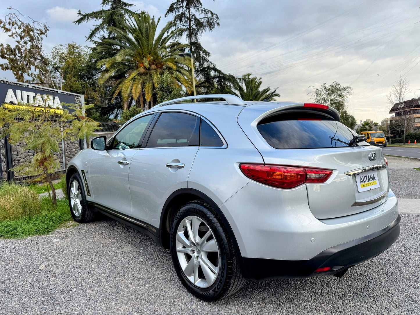 INIFINITI QX70 AWD 2015