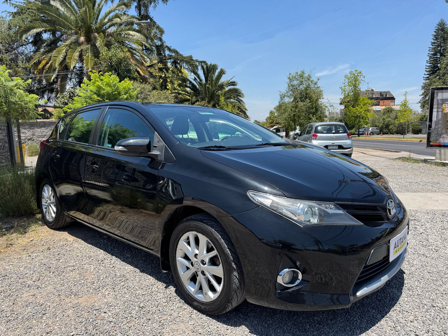 TOYOTA AURIS LEi FULL 2014