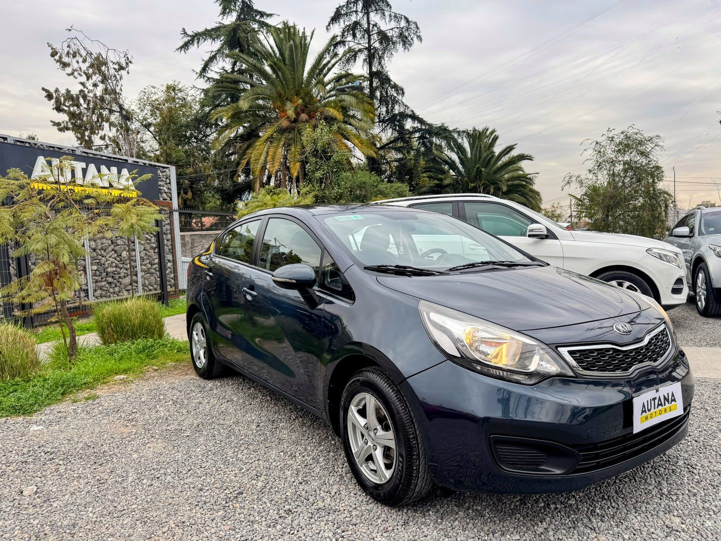 KIA RIO 4 AUTOMATICO 2013