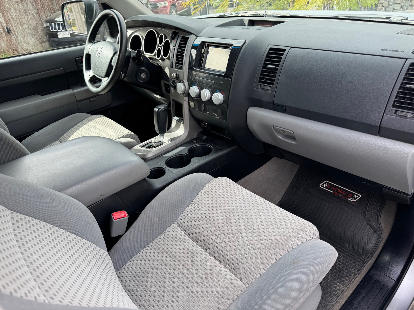 VENDIDA - TOYOTA TUNDRA 4X4