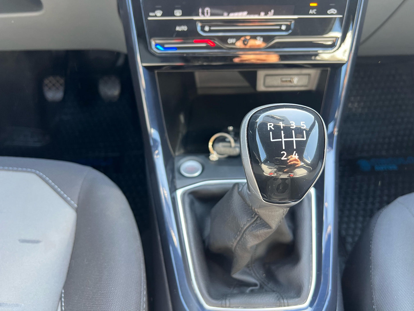 VENDIDA - VOLKSWAGEN TCROSS COMFORTLINE 2023
