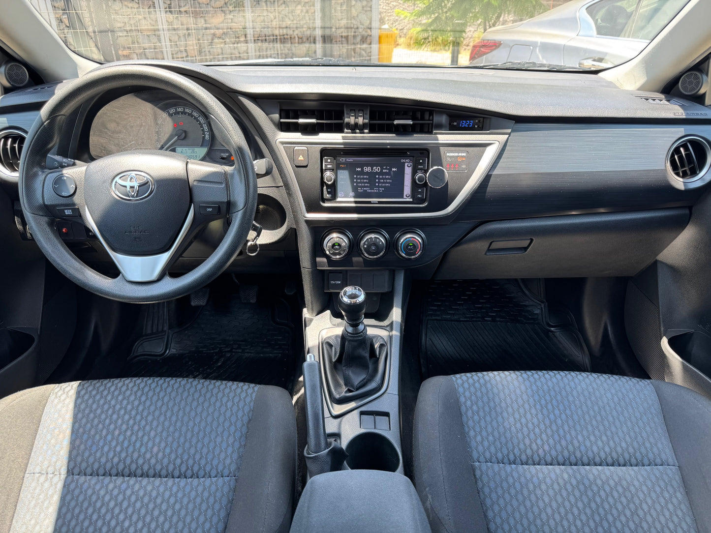 TOYOTA AURIS LEi FULL 2014