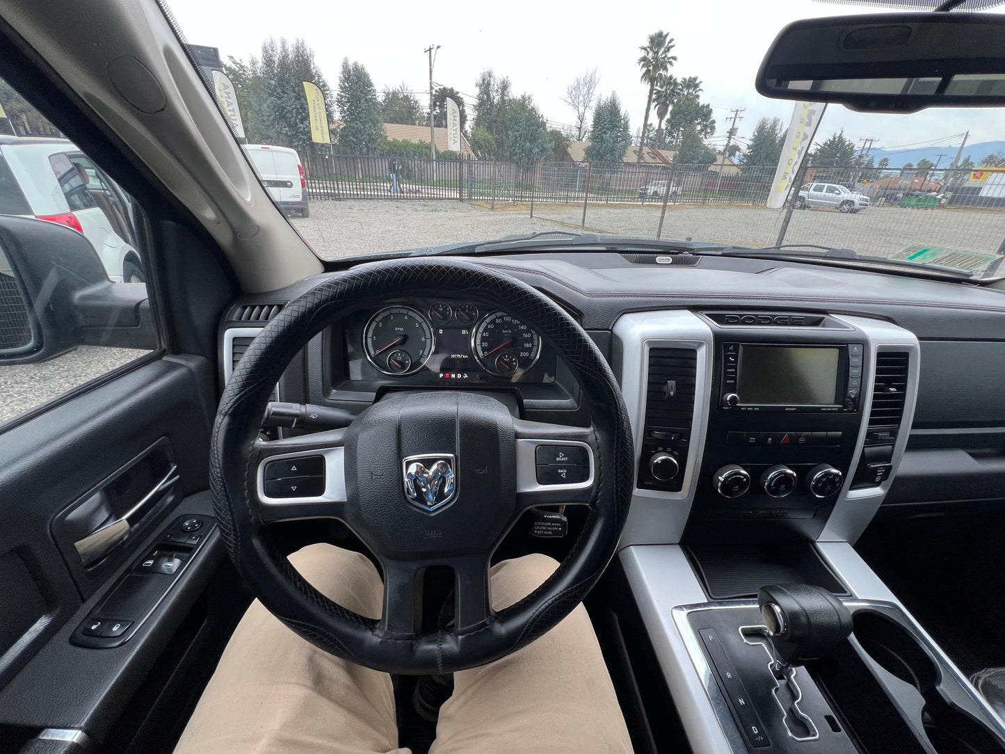 DODGE RAM 4X4 HEMI 2012