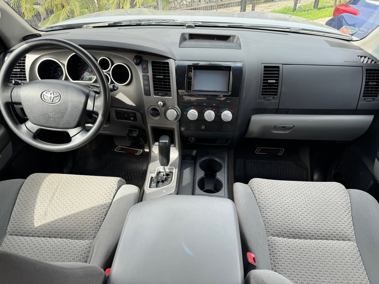 VENDIDA - TOYOTA TUNDRA 4X4