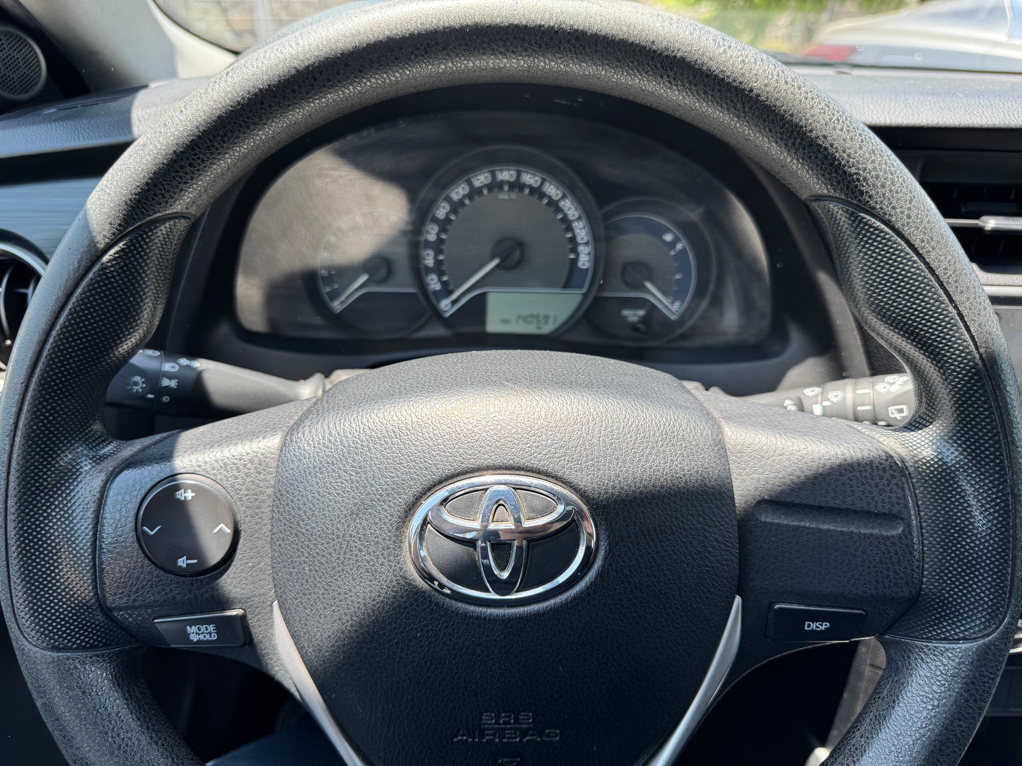 TOYOTA AURIS LEi FULL 2014