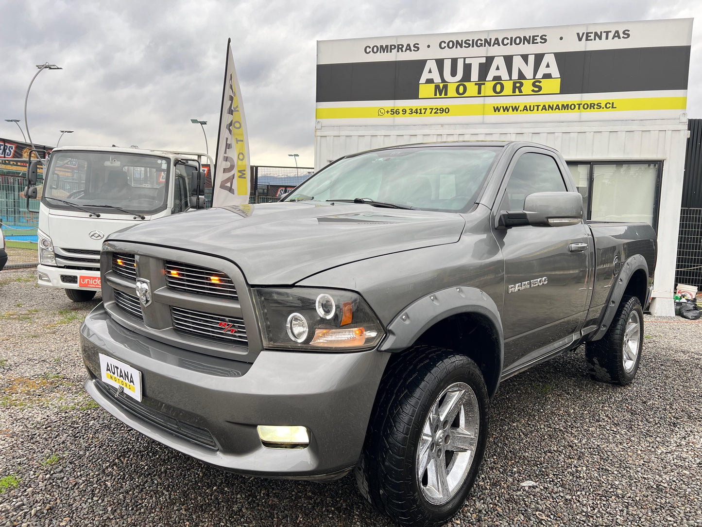 DODGE RAM 4X4 HEMI 2012