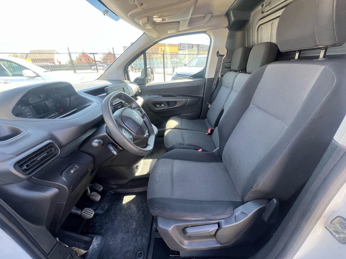 PEUGEOT PARTNER L1 2022