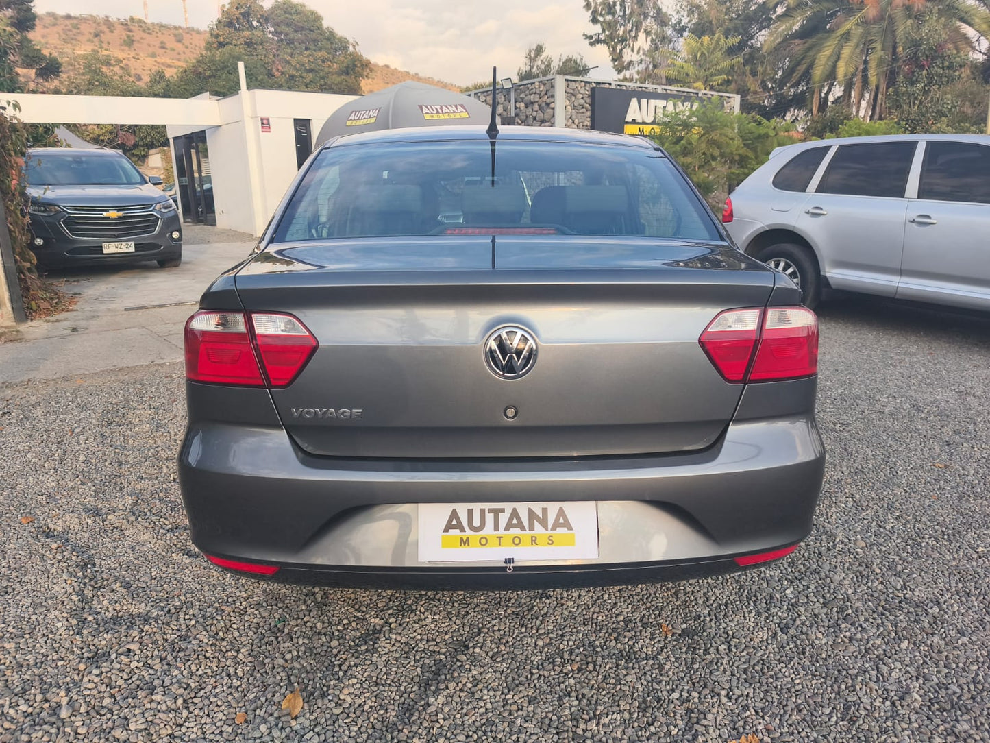 VENDIDO - VOLKSWAGEN VOYAGE TRENDLINE MT 1.6