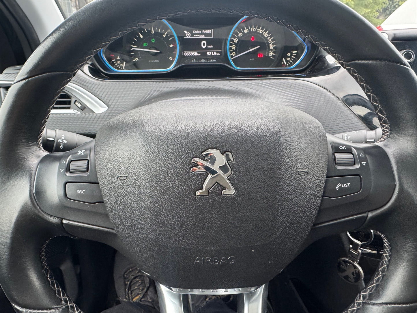 VENDIDO - PEUGEOT 2008 DIESEL ALLURE 2020