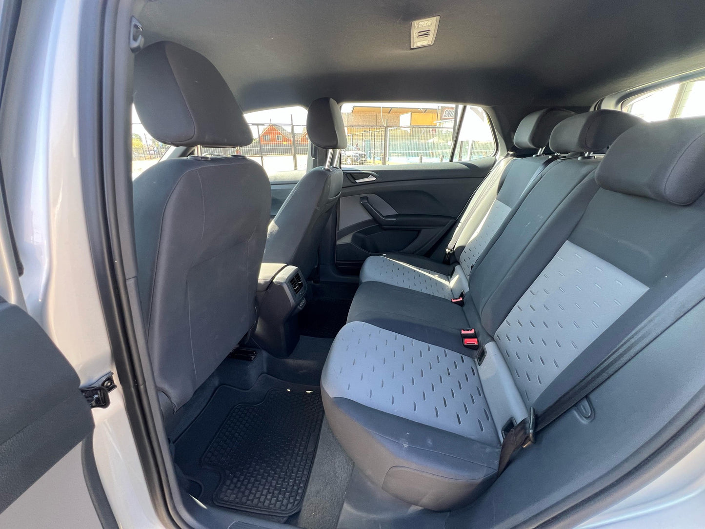VENDIDA - VOLKSWAGEN TCROSS COMFORTLINE 2023