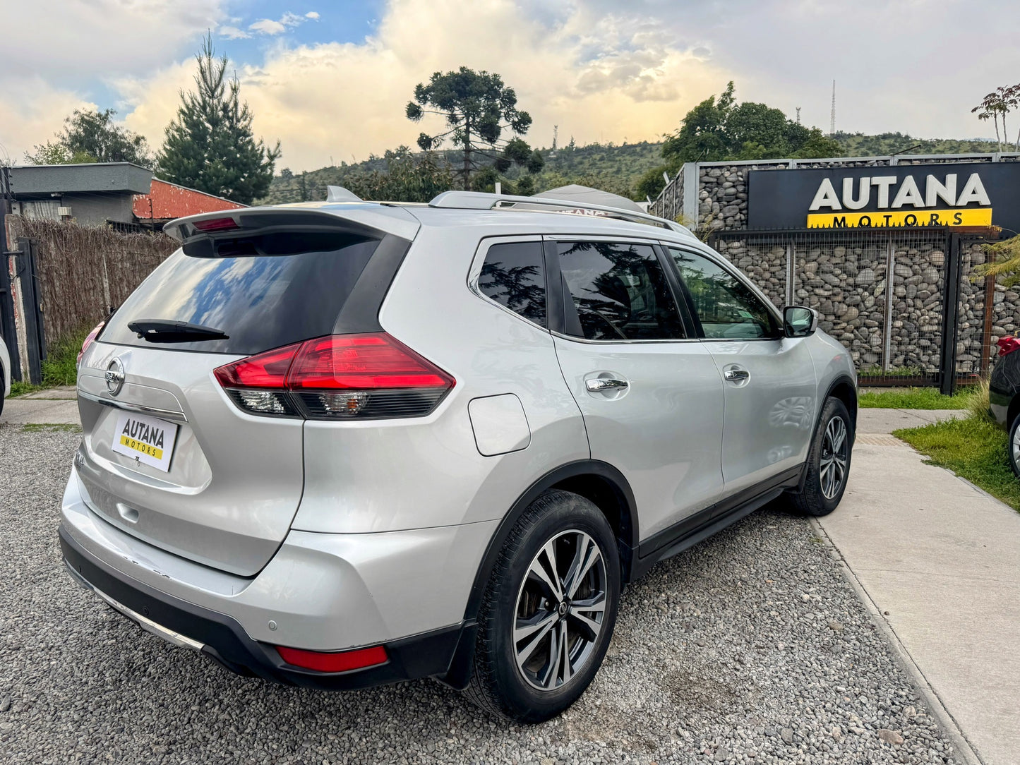 VENDIDA - NISSAN XTRAIL ADVANCE 3ROW 2018