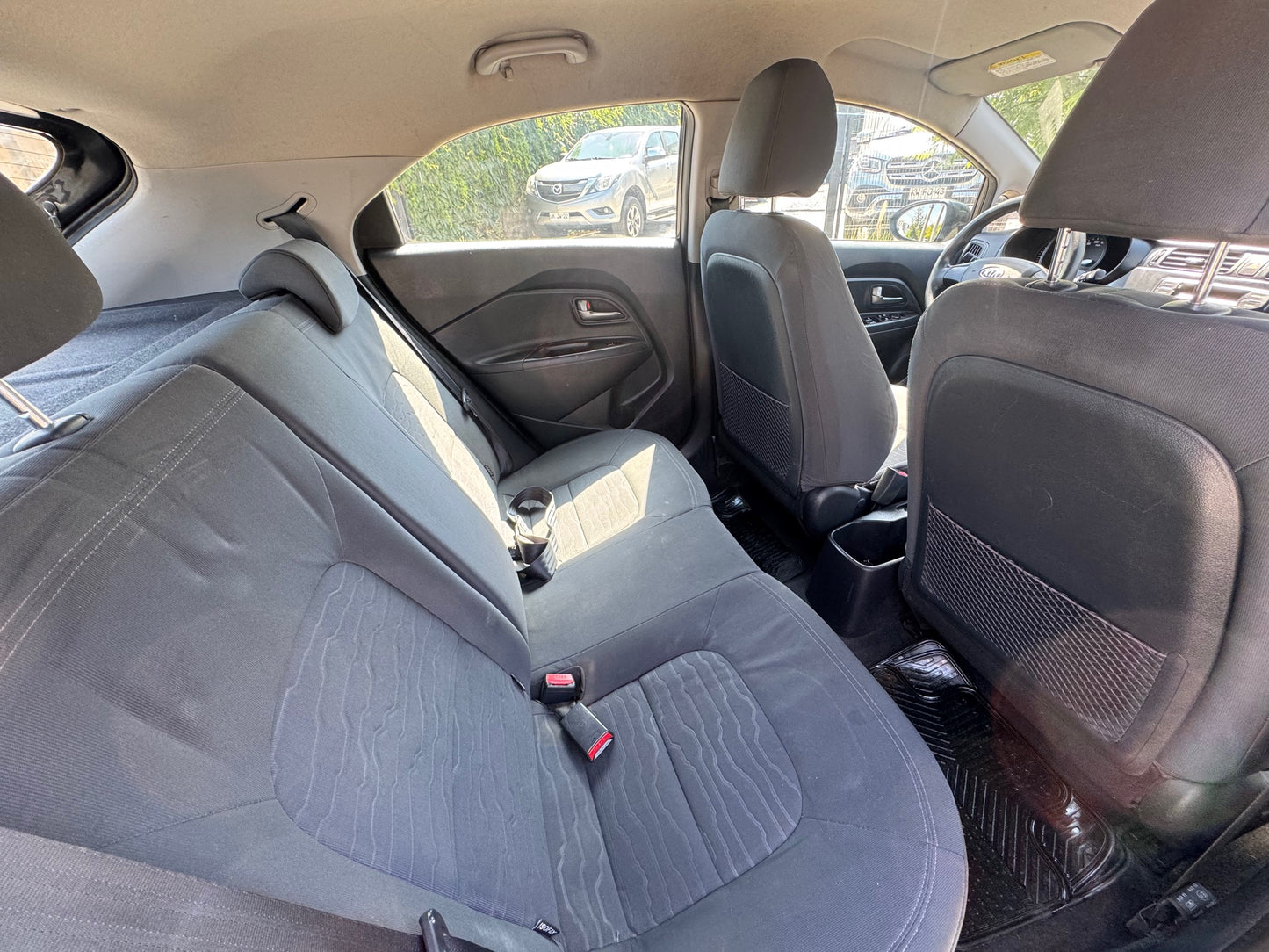 KIA RIO 5 FULL AIRE 2012