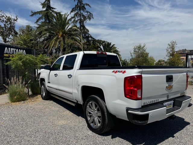 CHEVROLET SILVERADO HIGH COUNTRY
