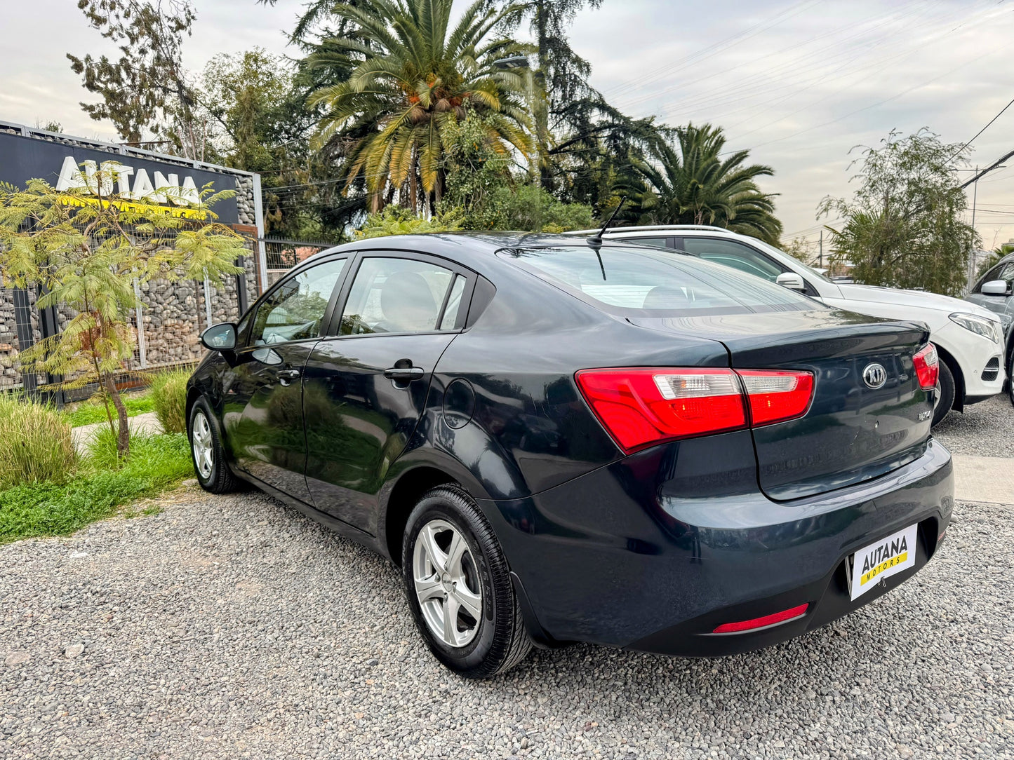 KIA RIO 4 AUTOMATICO 2013