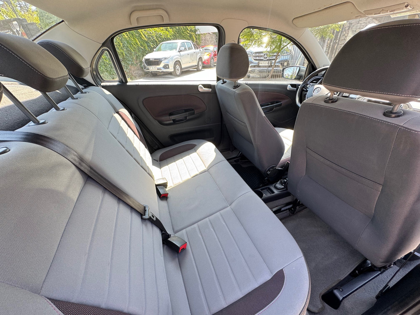 VOLKSWAGEN VOYAGUE HIGHLINE 2021