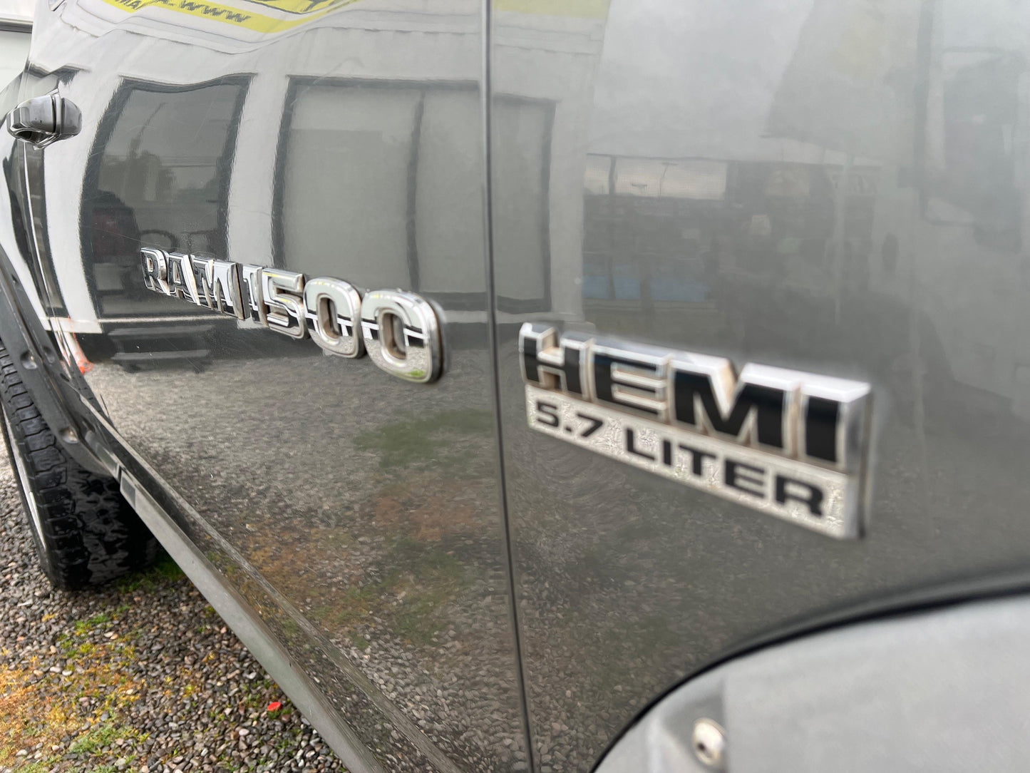 DODGE RAM 4X4 HEMI 2012