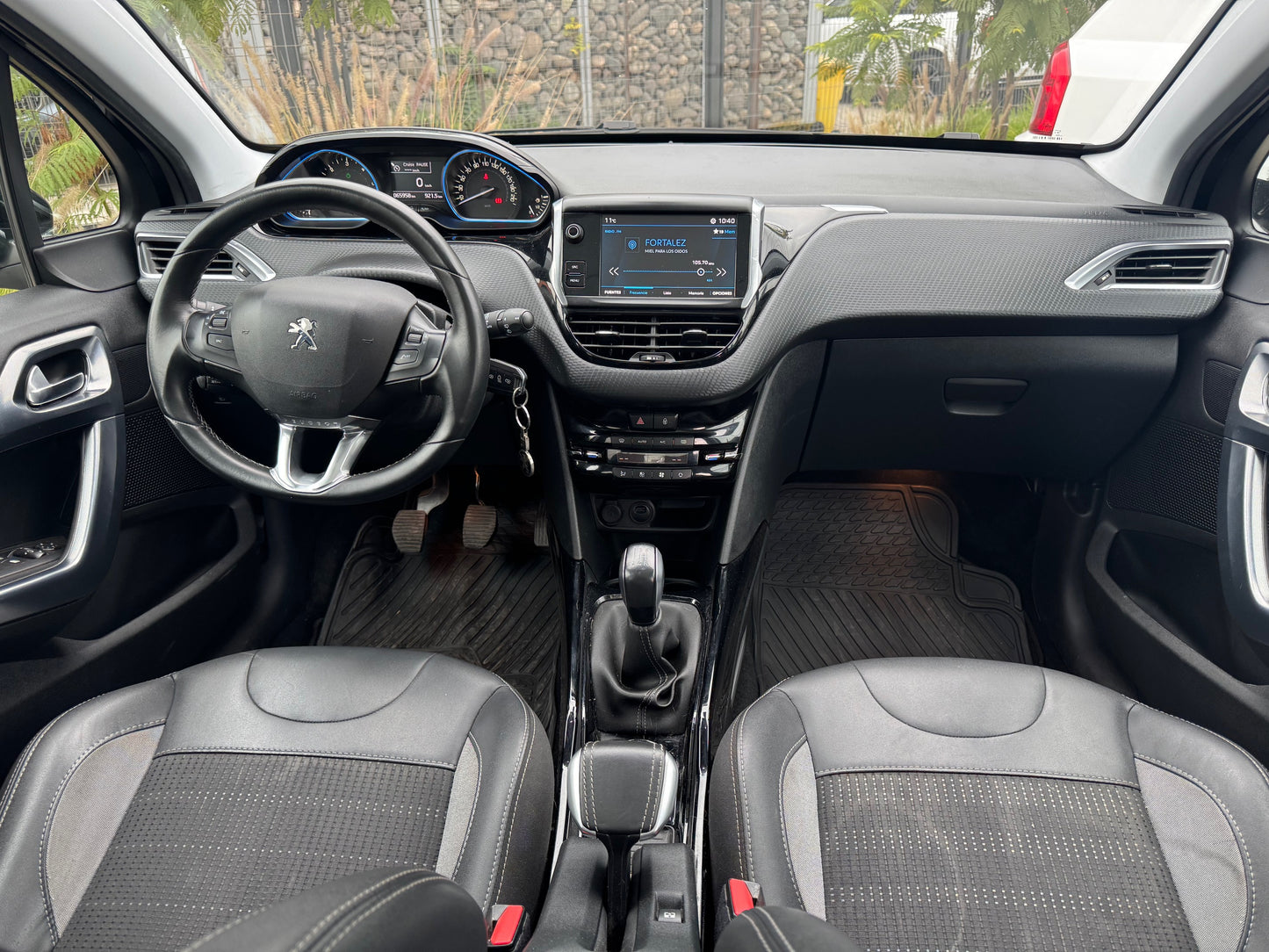 VENDIDO - PEUGEOT 2008 DIESEL ALLURE 2020