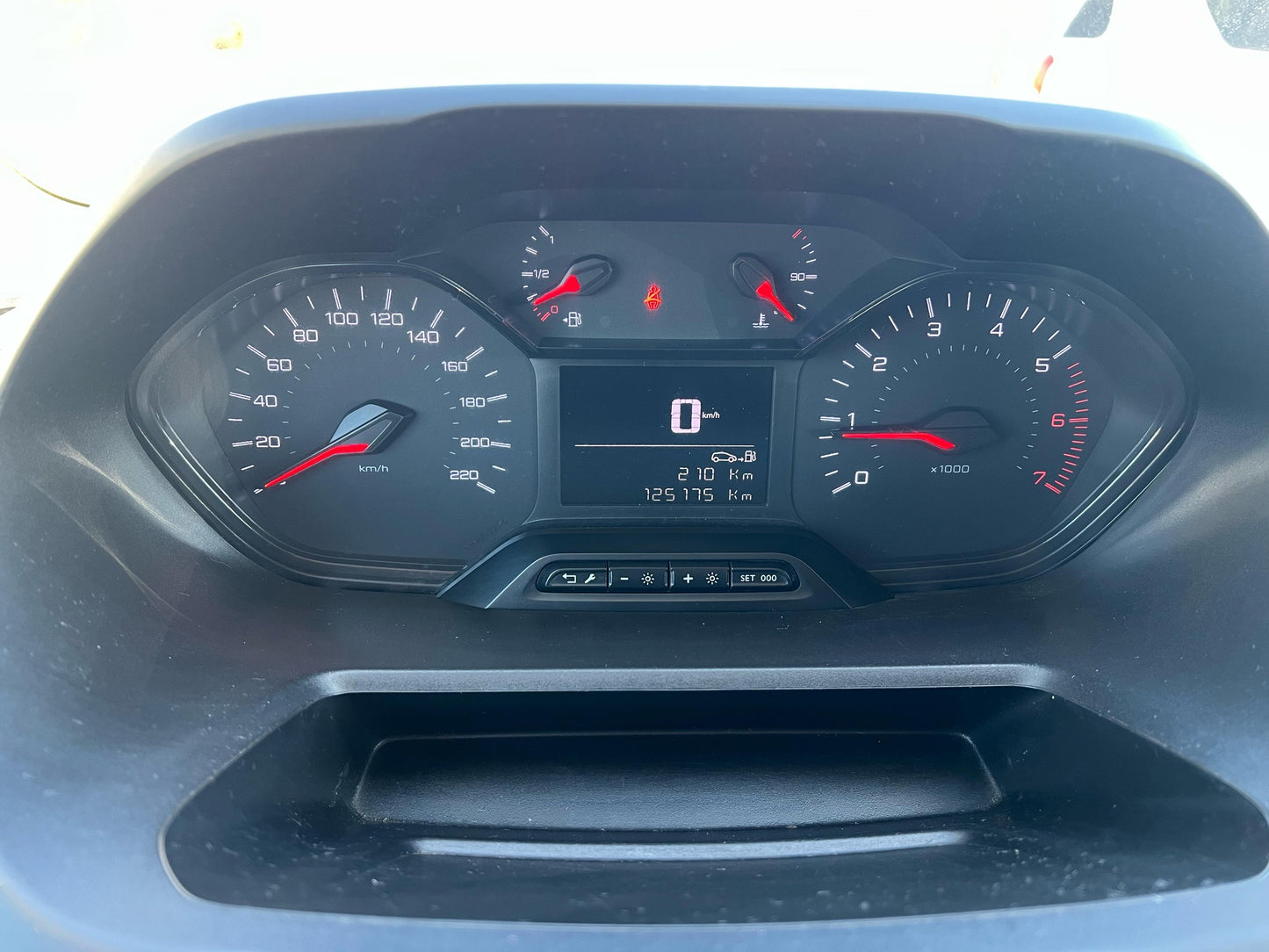 PEUGEOT PARTNER L1 2022
