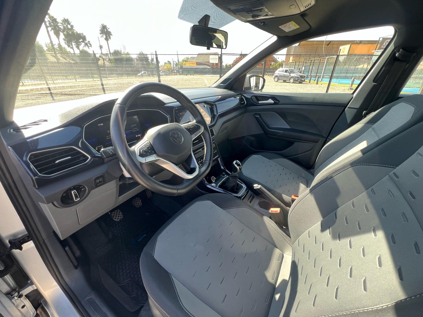 VENDIDA - VOLKSWAGEN TCROSS COMFORTLINE 2023