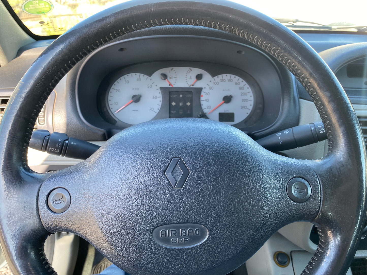 RENAULT CLIO PRIVILEGE FULL