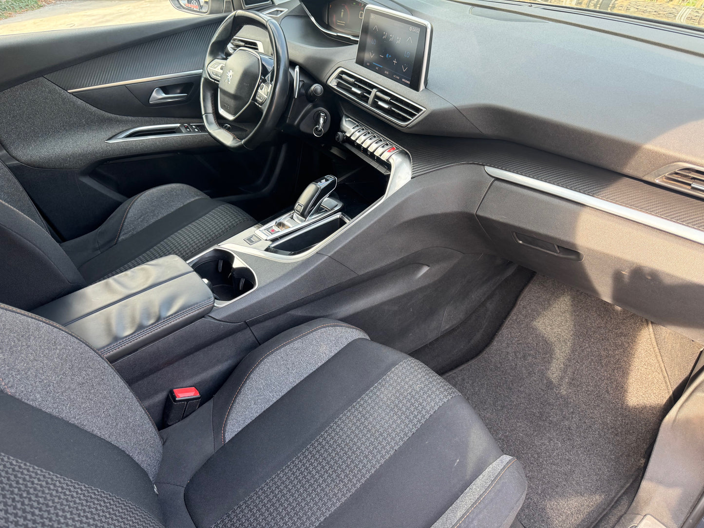 PEUGEOT 3008 AUTOMATICO 2018