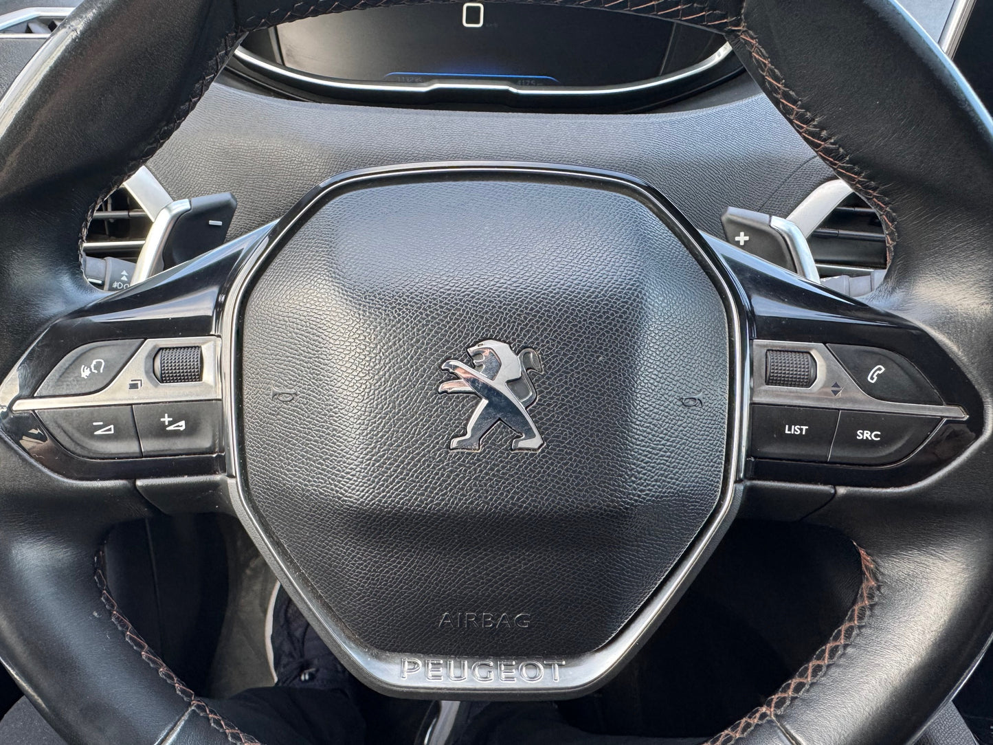 PEUGEOT 3008 AUTOMATICO 2018