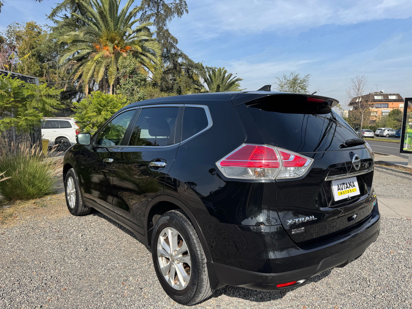 VENDIDA - NISSAN XTRAIL AUT. 2015