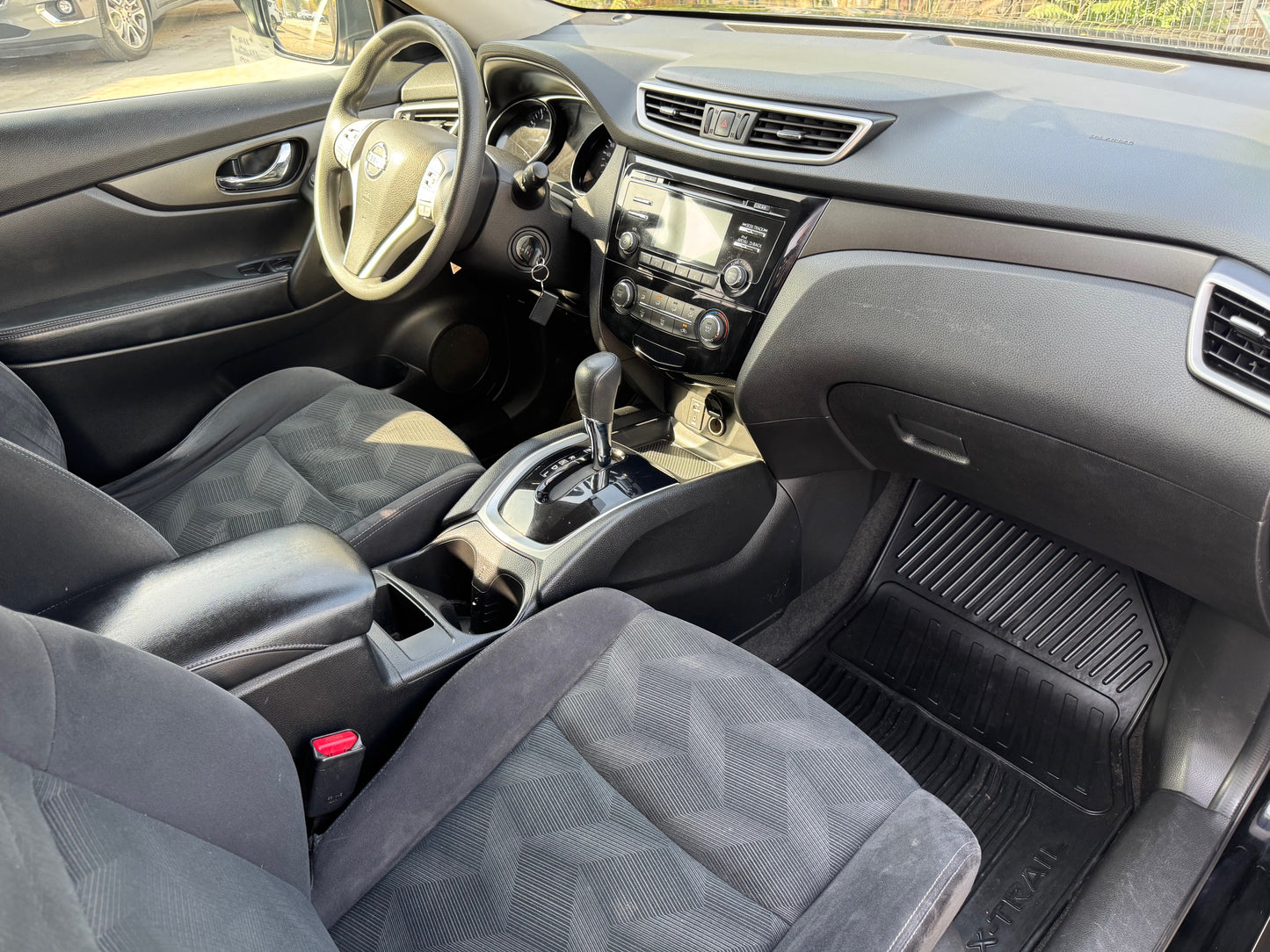 VENDIDA - NISSAN XTRAIL AUT. 2015