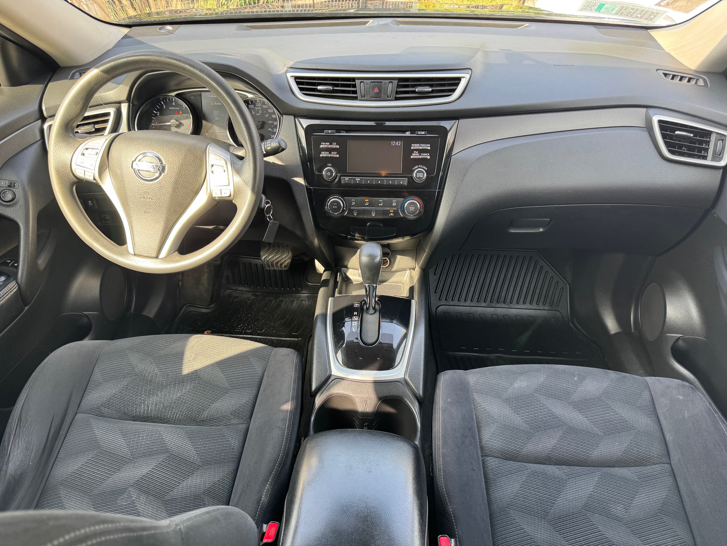 VENDIDA - NISSAN XTRAIL AUT. 2015