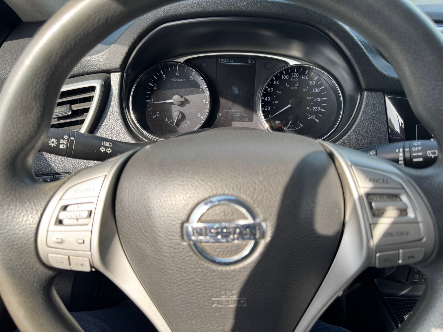 VENDIDA - NISSAN XTRAIL AUT. 2015