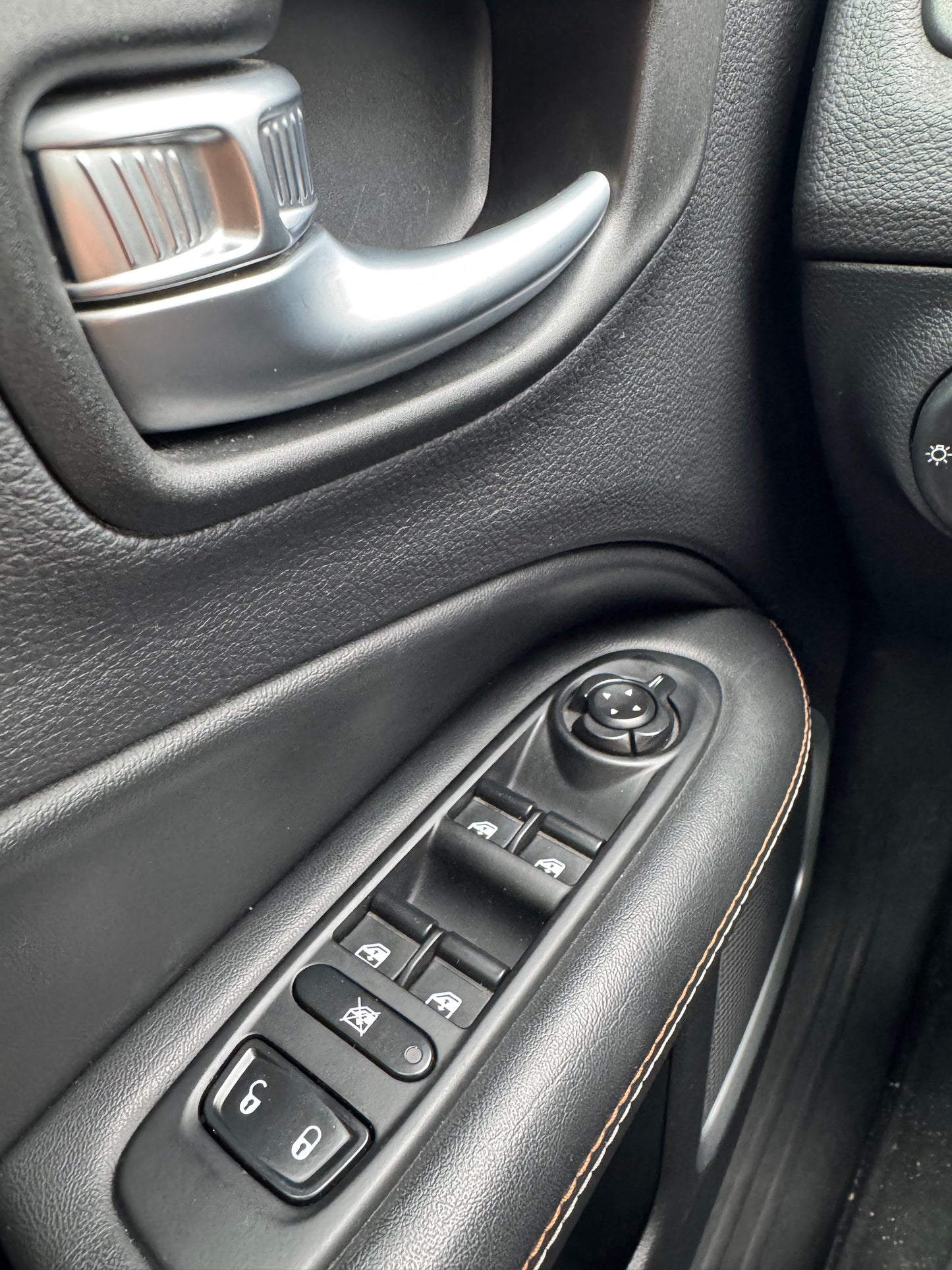 VENDIDA - JEEP NEW COMPASS LONGITUDE 2019