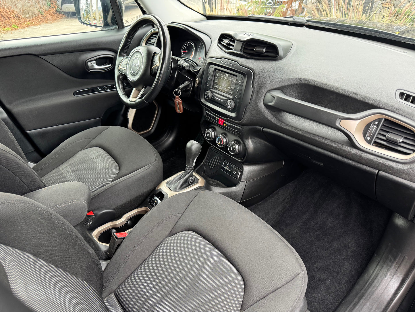 VENDIDO - JEEP RENEGADE AUT. 2017