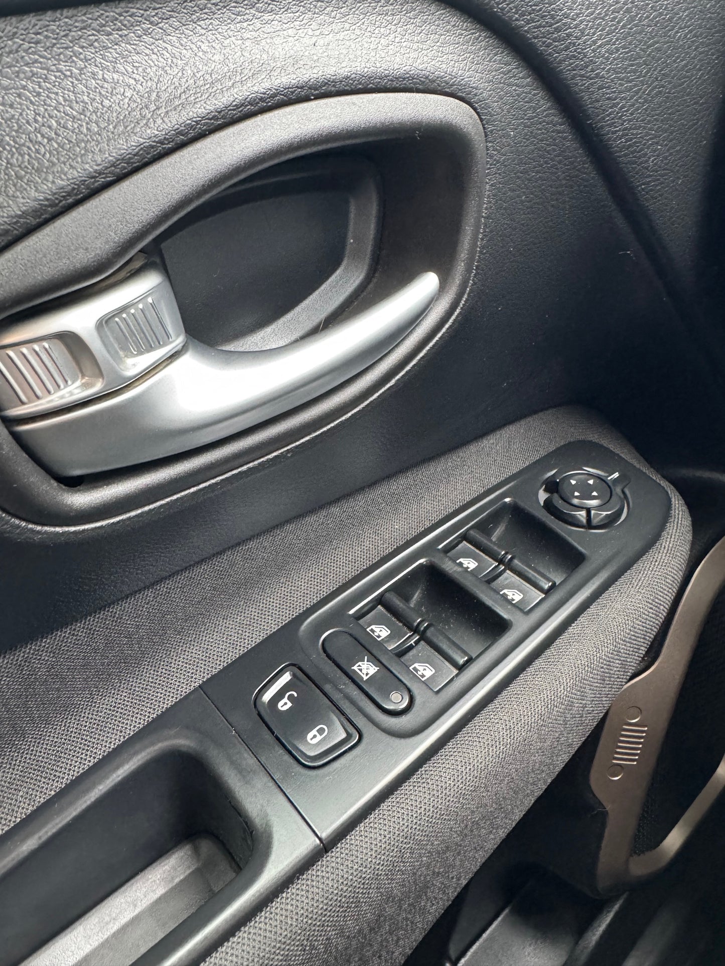 VENDIDO - JEEP RENEGADE LX SPORT AUT. 2018