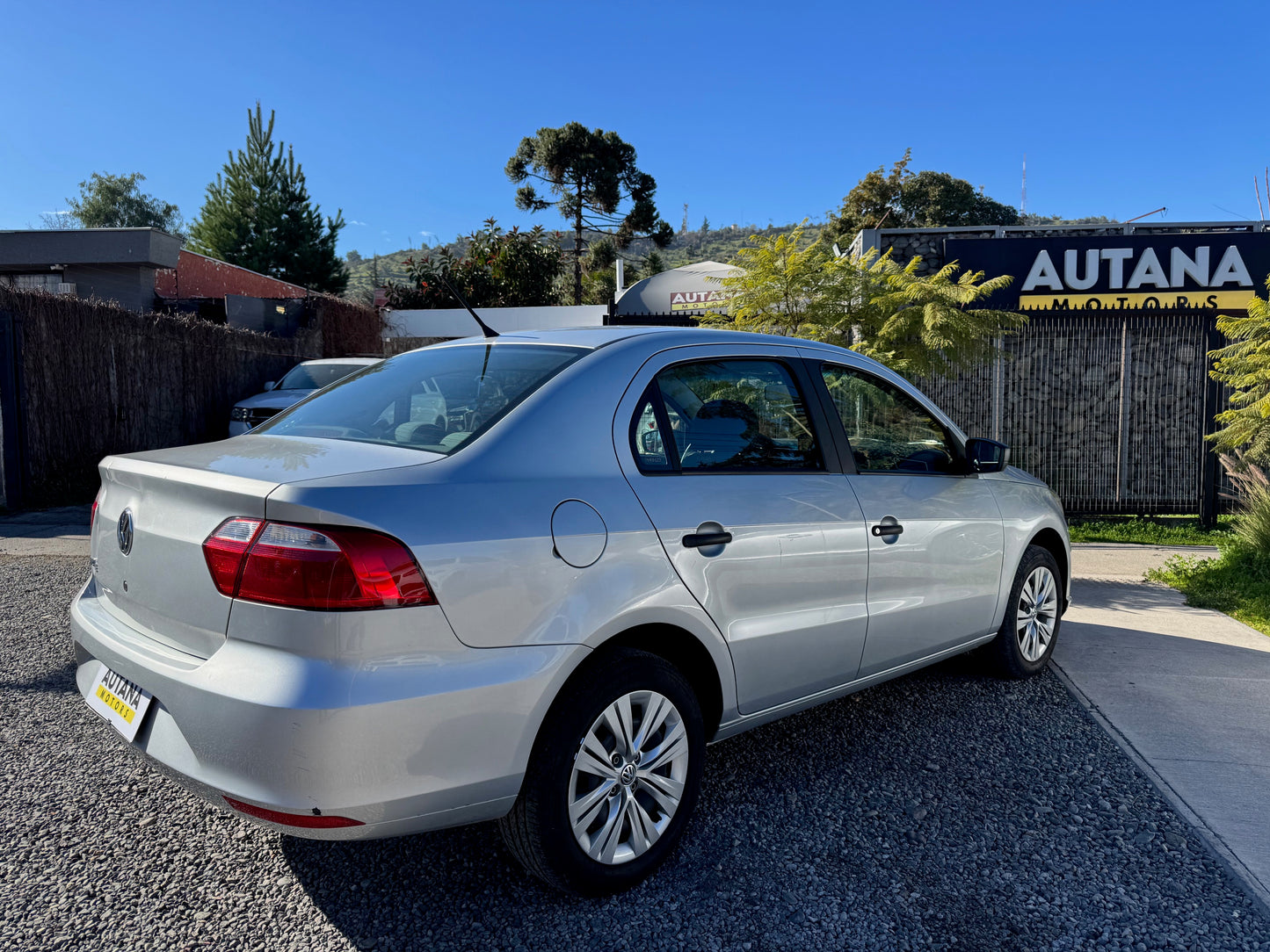VENDIDO - VOLKSWAGEN VOYAGE 2020