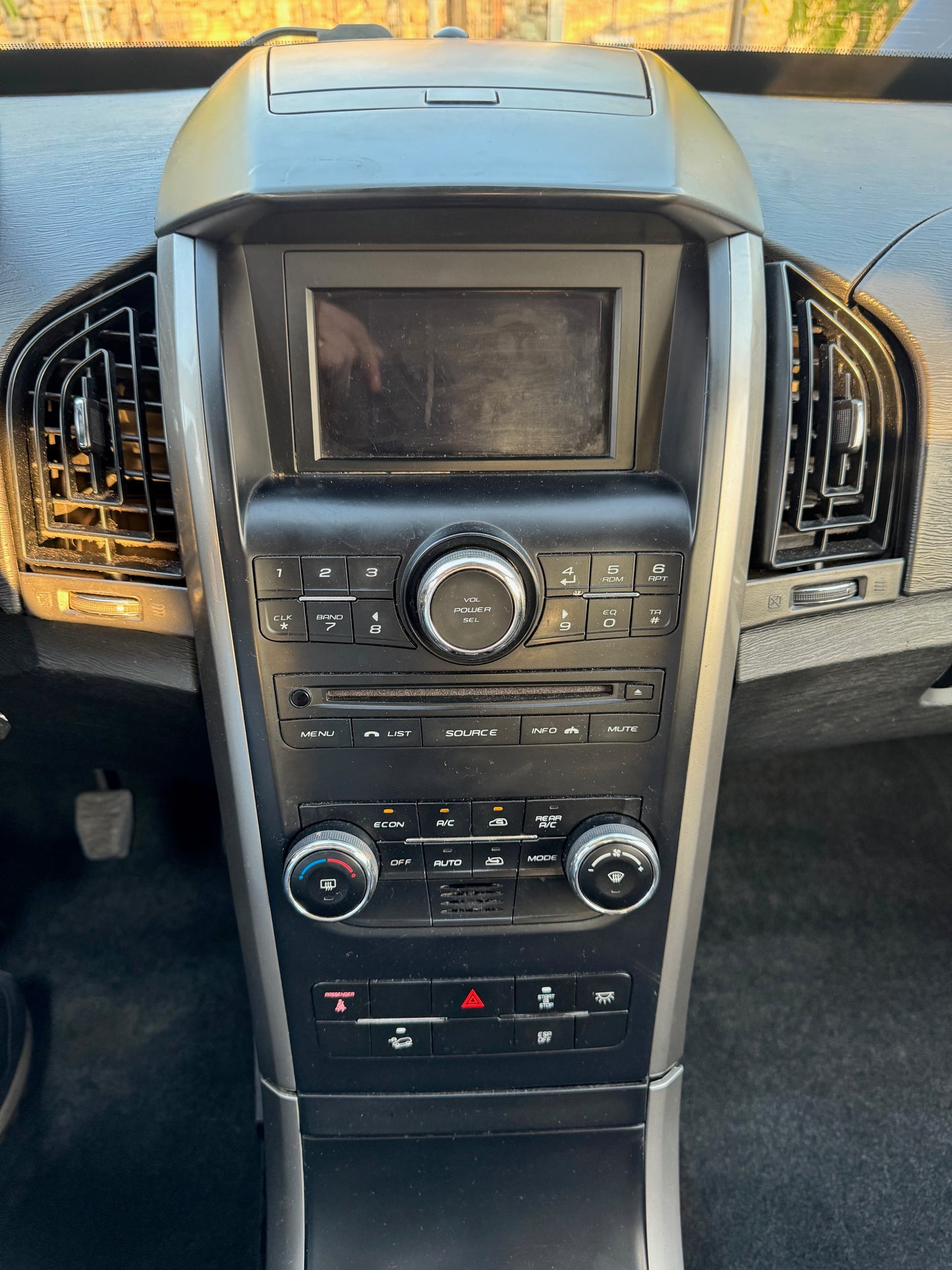 VENDIDA - MAHINDRA NEW XUV500 DIESEL FULL