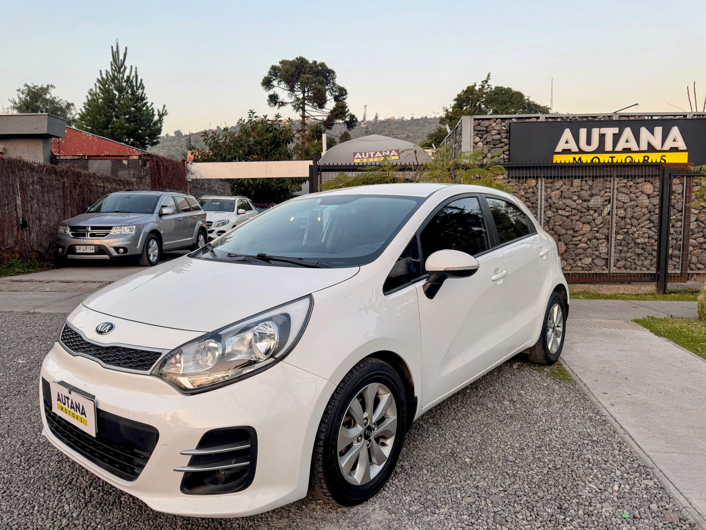VENDIDO - KIA RIO 5 EX AUTOMATICO 2015
