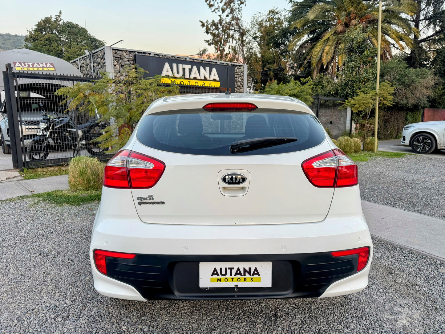 VENDIDO - KIA RIO 5 EX AUTOMATICO 2015