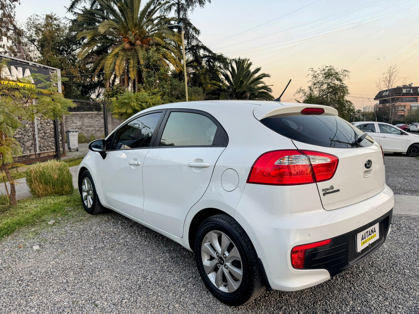 VENDIDO - KIA RIO 5 EX AUTOMATICO 2015