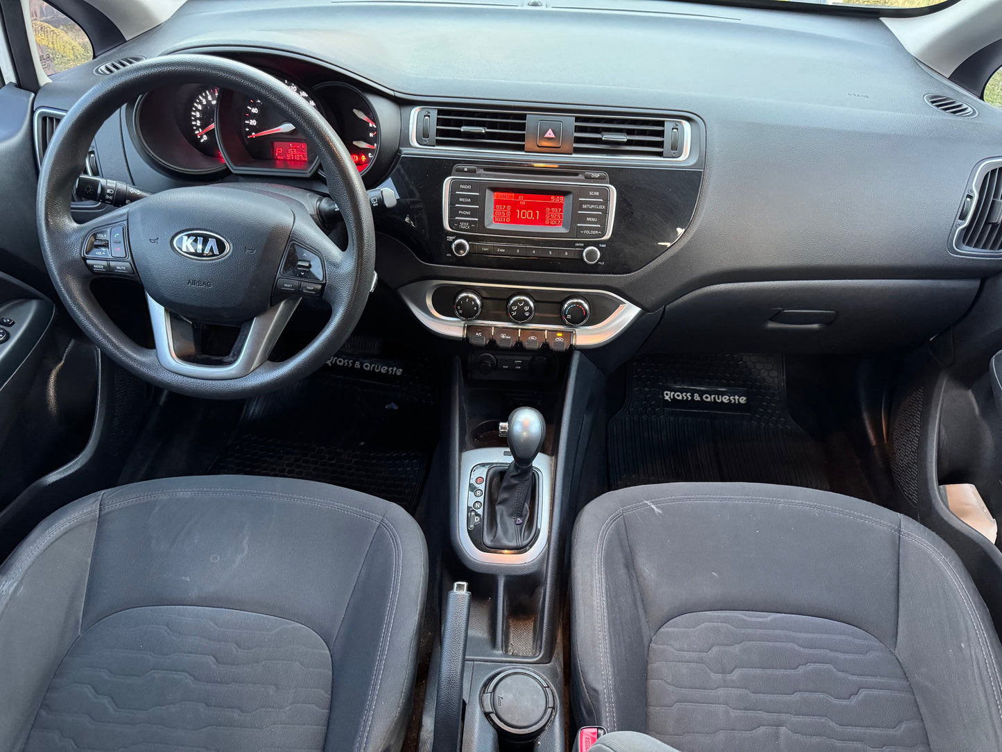 VENDIDO - KIA RIO 5 EX AUTOMATICO 2015