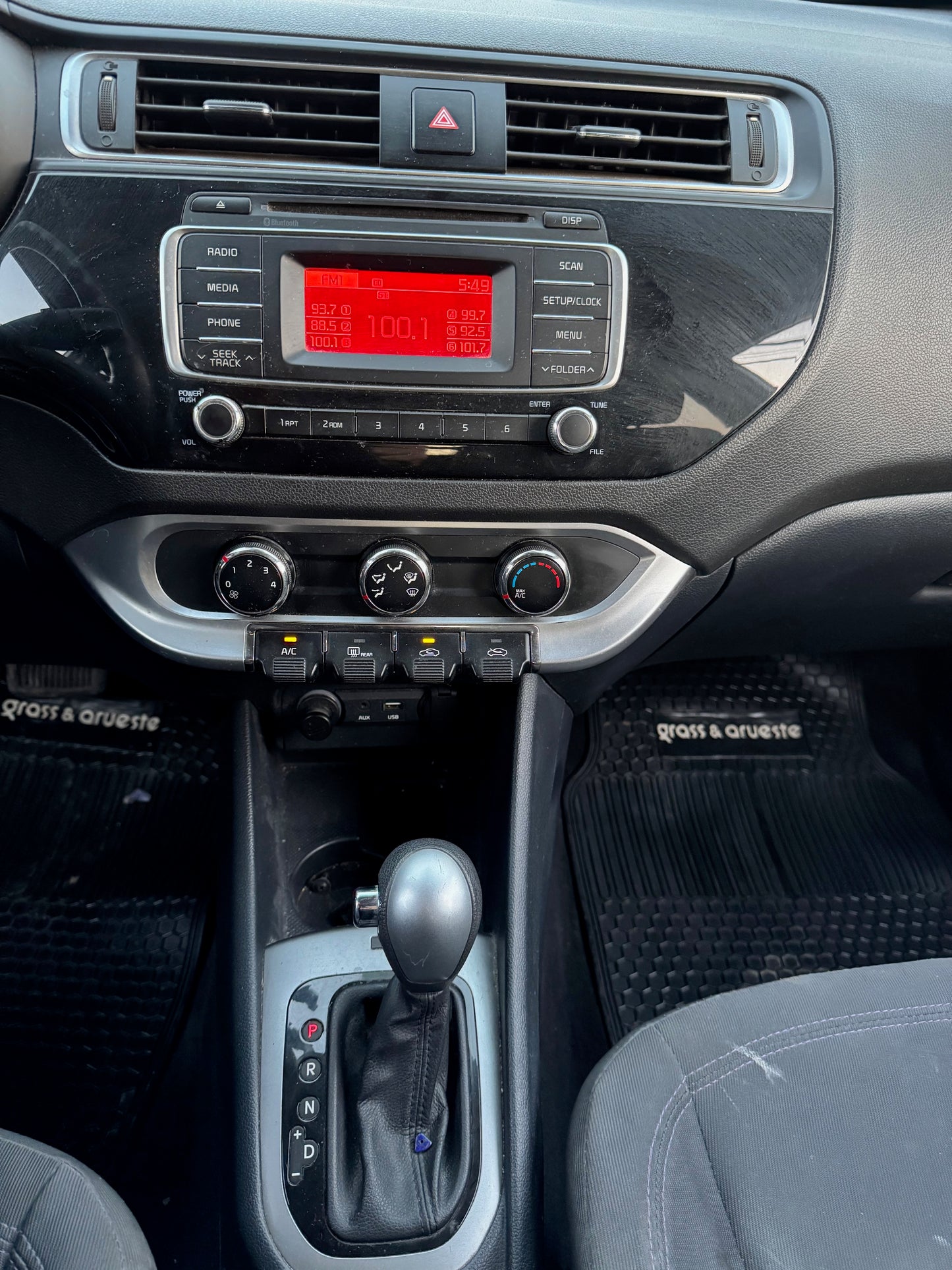 VENDIDO - KIA RIO 5 EX AUTOMATICO 2015