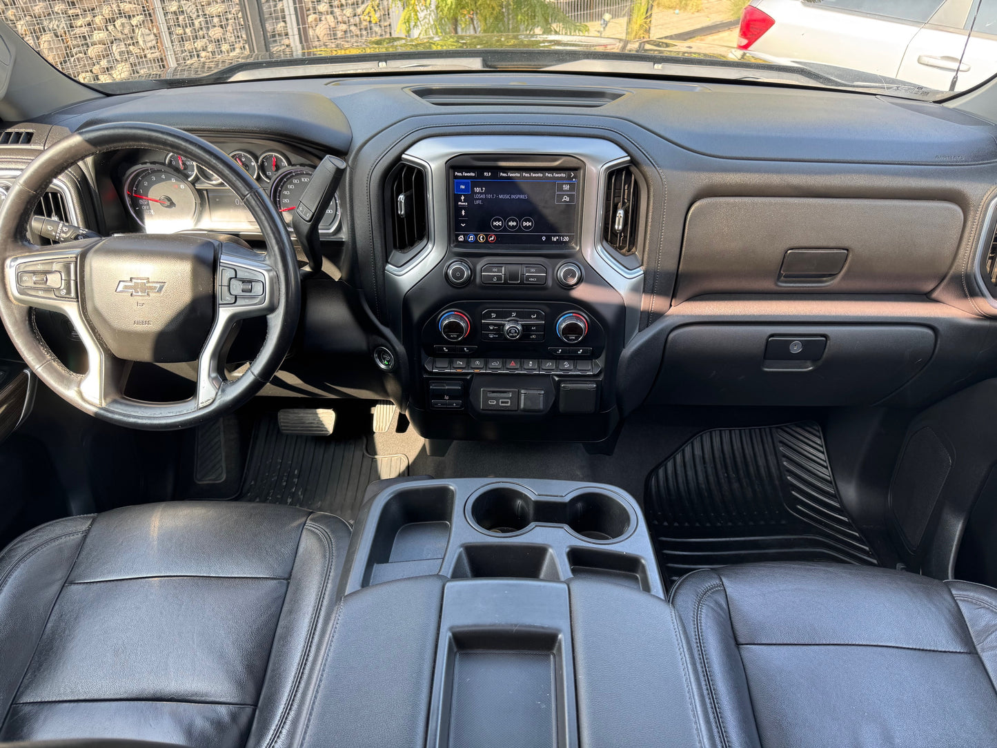 VENDIDA - CHEVROLET SILVERADO Z71 4X4 TRAIL BOSS 2020
