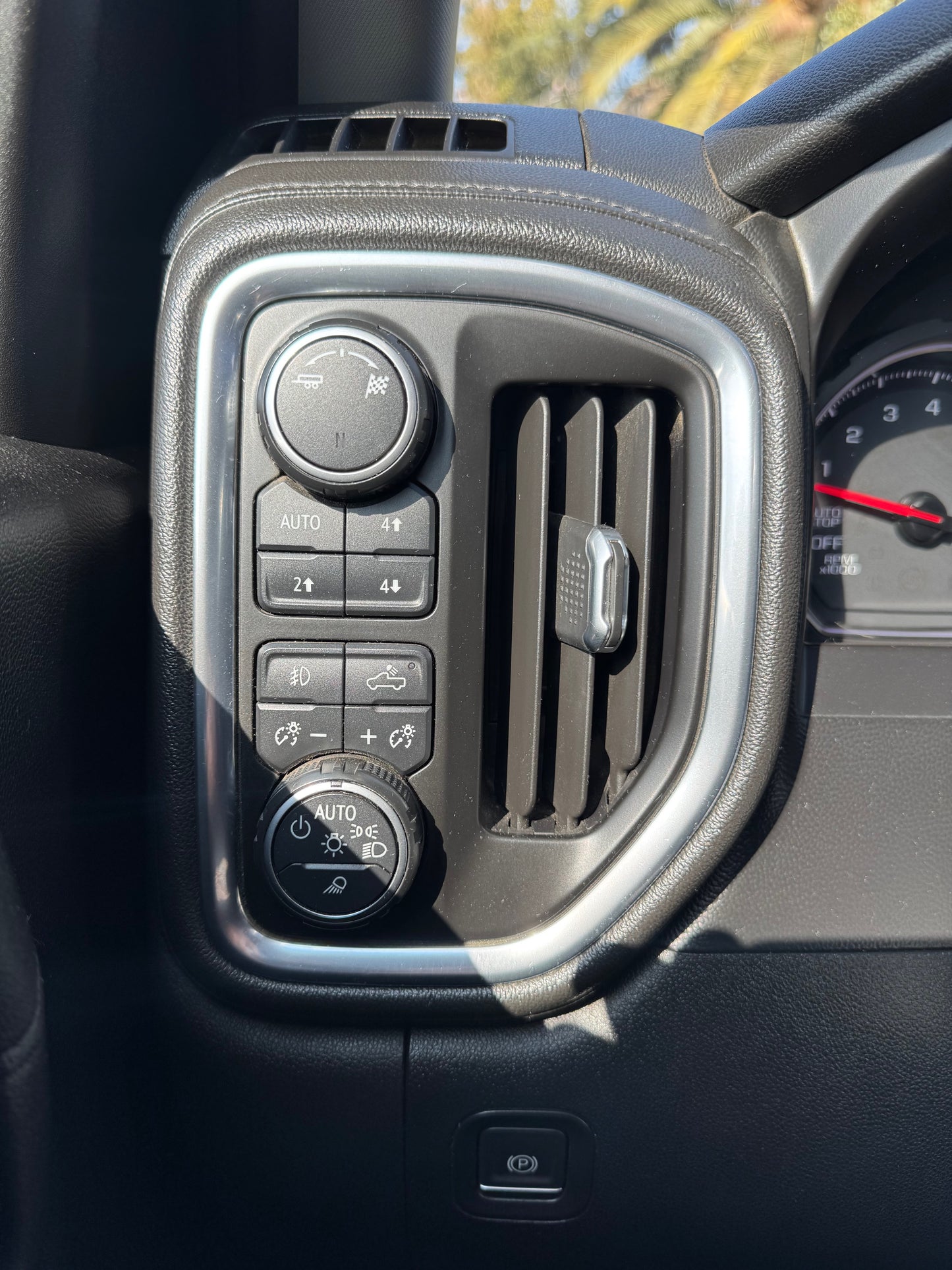 VENDIDA - CHEVROLET SILVERADO Z71 4X4 TRAIL BOSS 2020
