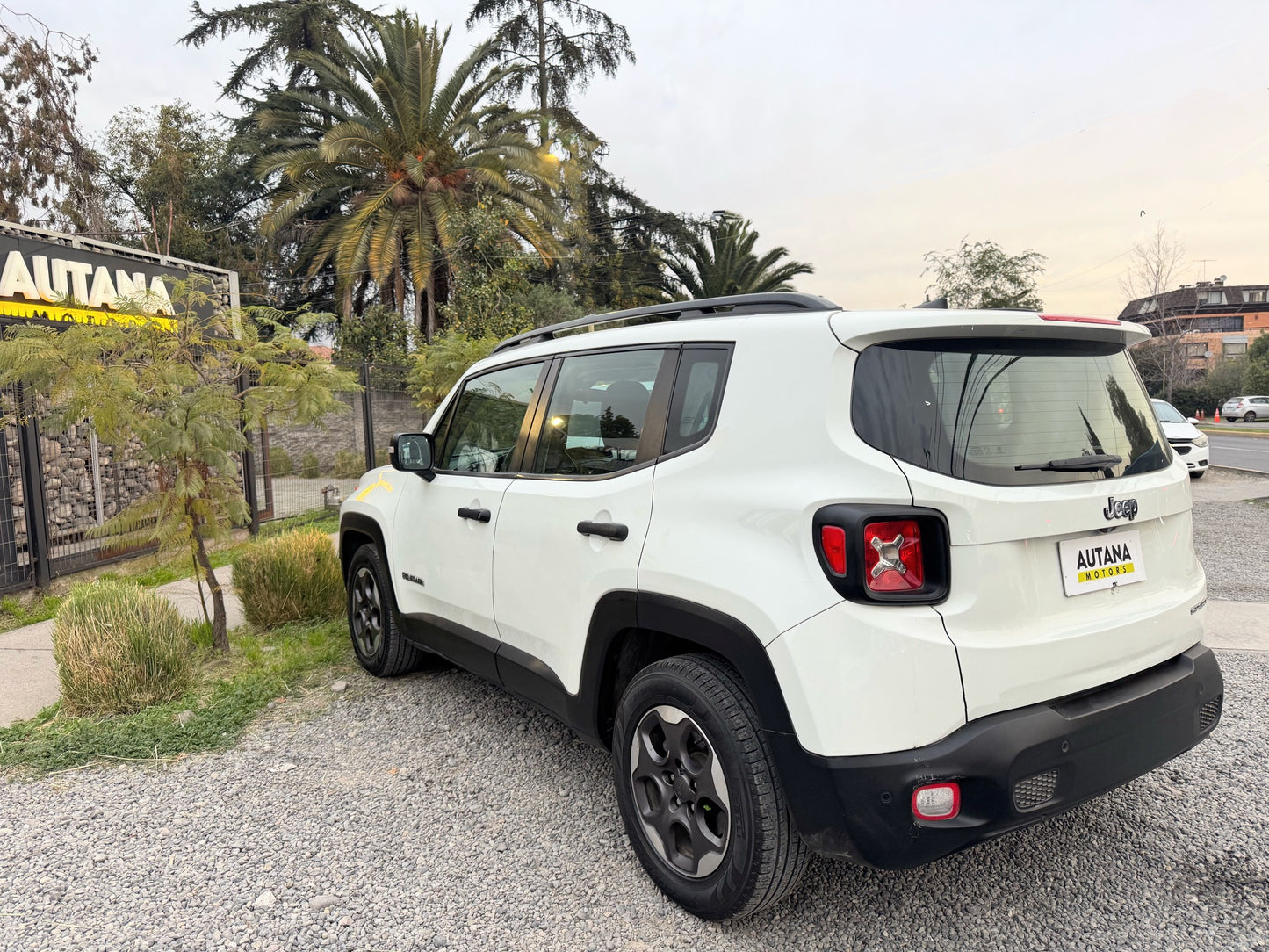 VENDIDO - JEEP RENEGADE AUT. 2017