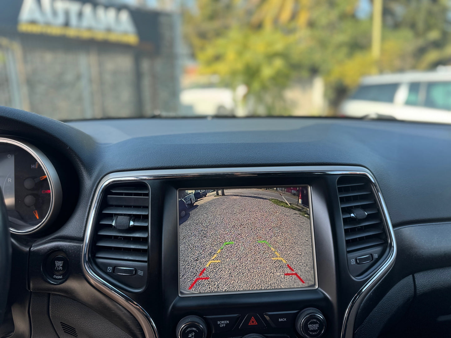 JEEP GRAND CHEROKEE LAREDO 4X4 2015