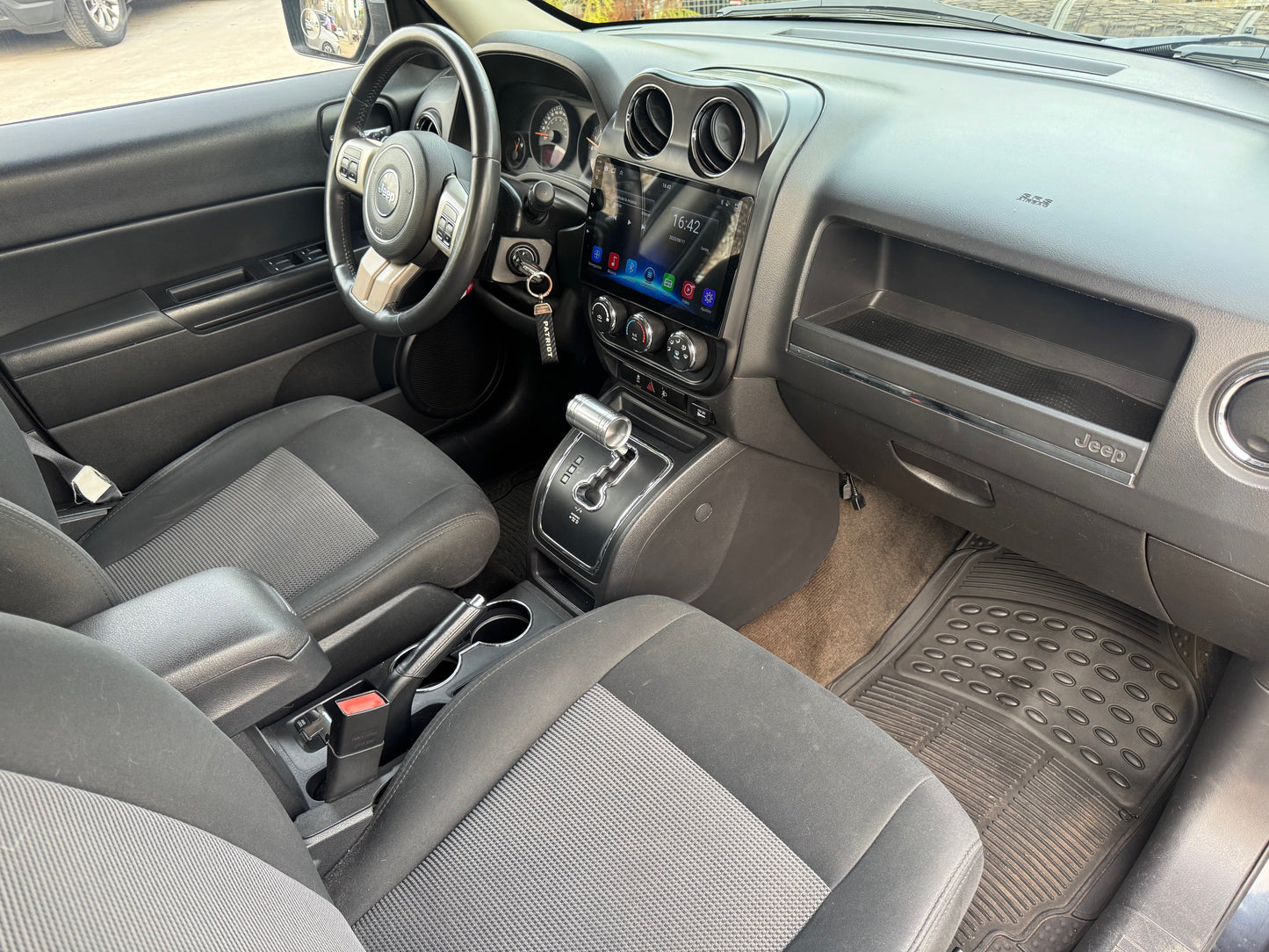 JEEP PATRIOT LATITUDE 4X4 2014