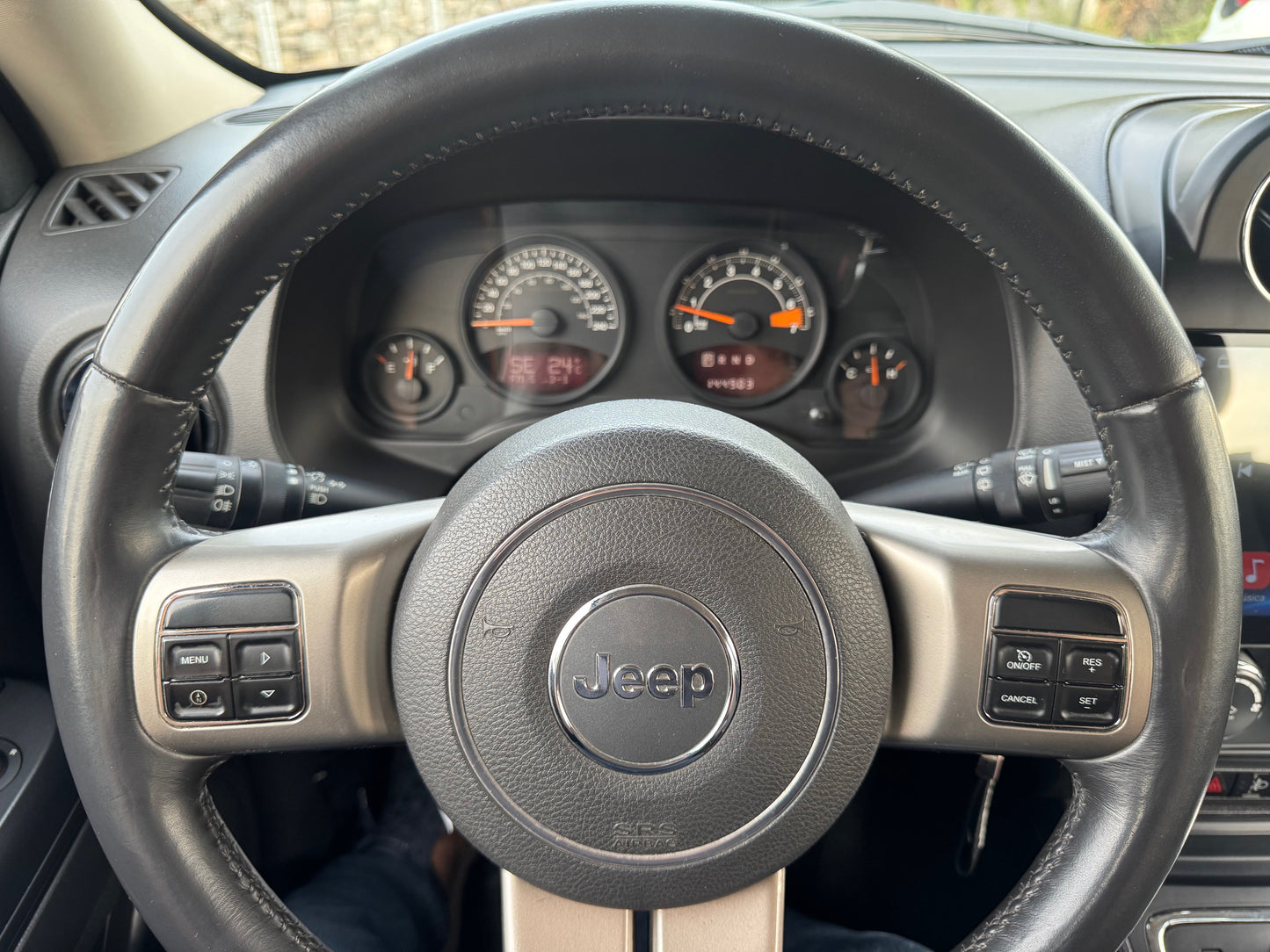 JEEP PATRIOT LATITUDE 4X4 2014