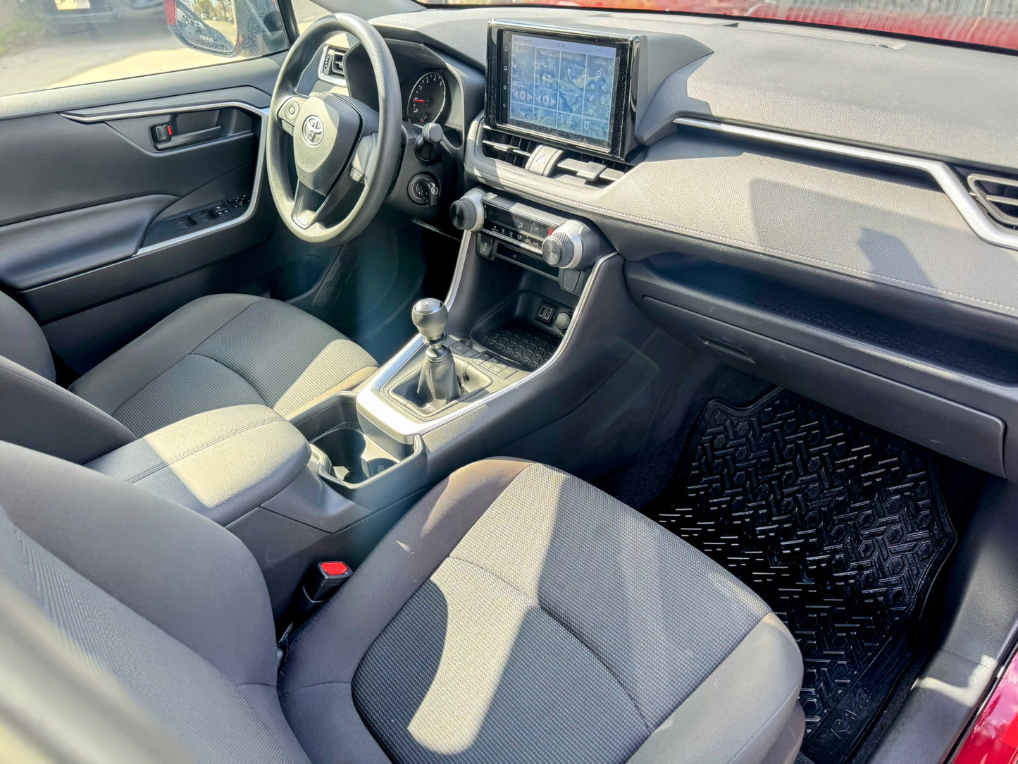 TOYOTA RAV4 4X4 2025
