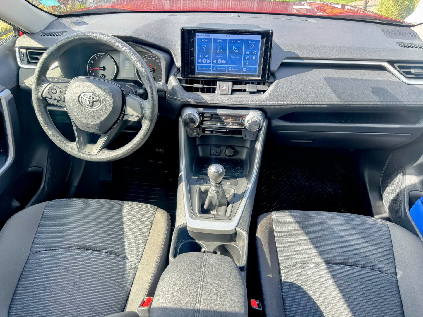 TOYOTA RAV4 4X4 2025