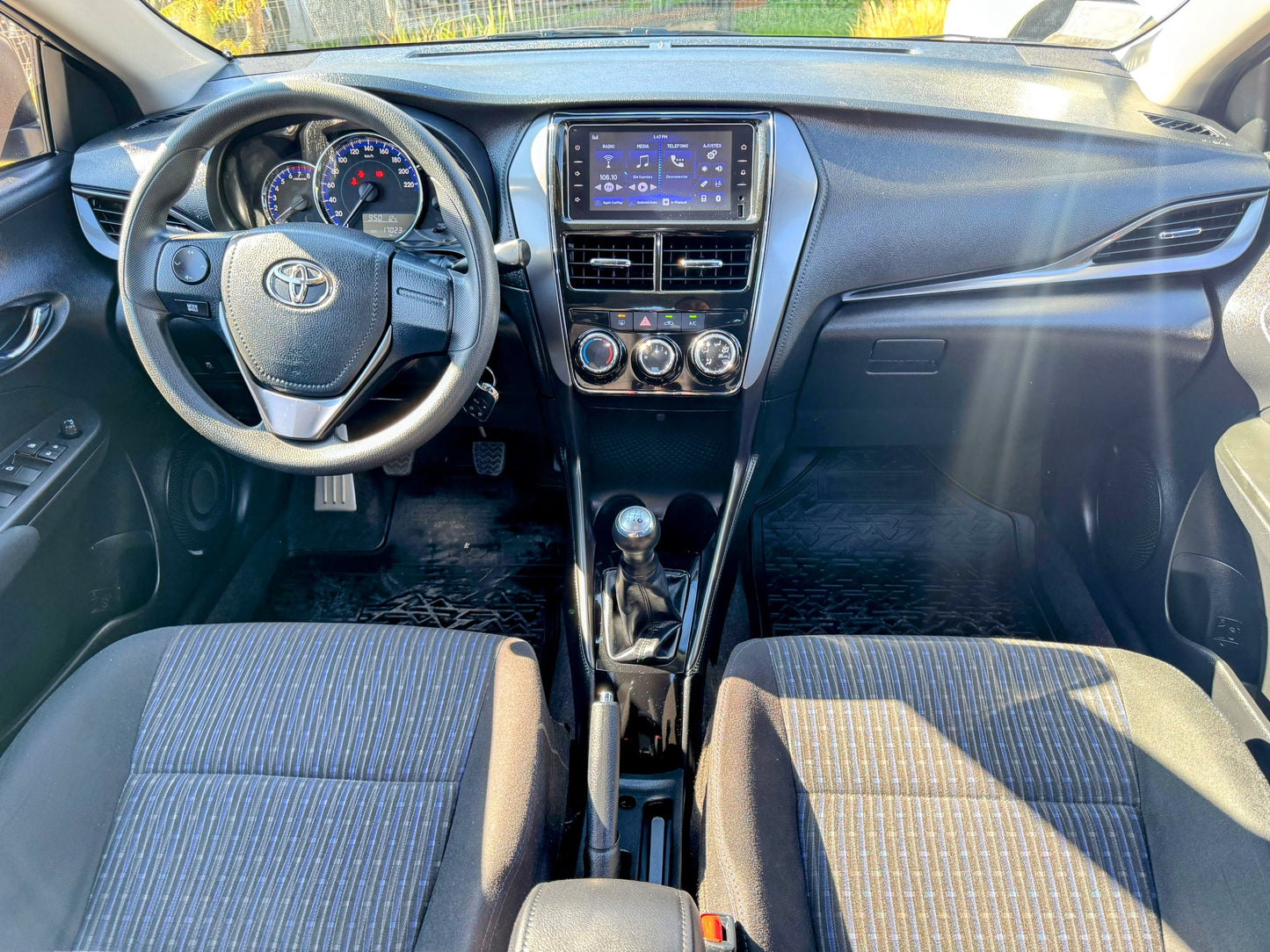 TOYOTA YARIS SEDAN 2022